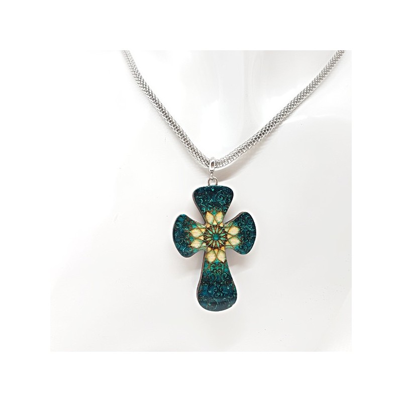 Collier femme Croix baroque turquoise et or avec chaîne 3 mm originale acier chirurgical, ne s'altère pas limite les allergies Collier femme Croix baroque turquoise et or avec chaîne 3 mm originale acier chirurgical, ne s'altère pas limite les allergies