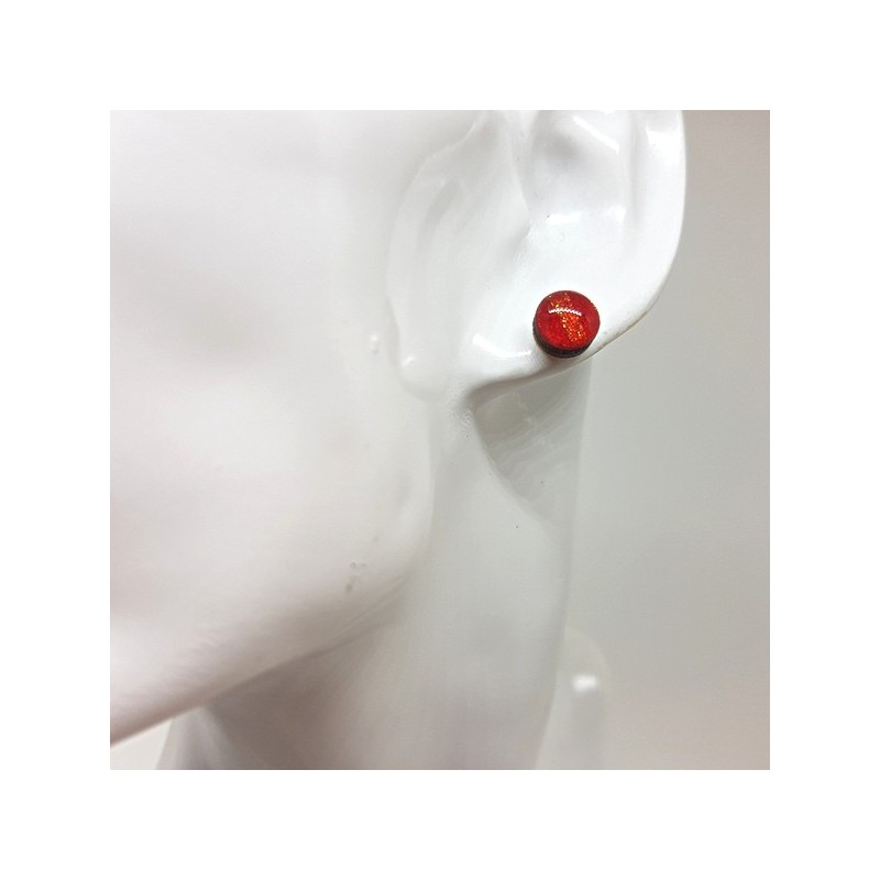 Puce ou bouton d'oreille rouge rayé scintillant prix doux Puce ou bouton d'oreille rouge rayé scintillant prix doux