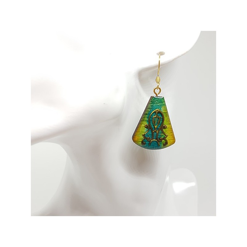 Boucle oreille fantaisie romantique vert à turquoise et bronze triangle tronqué fait main Boucle oreille fantaisie romantique vert à turquoise et bronze triangle tronqué fait main