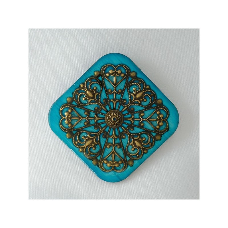 Broche style baroque ou médiéval losange turquoise Broche style baroque ou médiéval losange turquoise