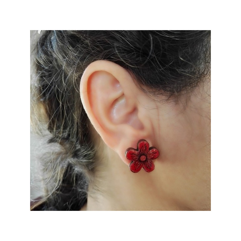 Boucle d'oreille petite fleur rose Boucle d'oreille petite fleur rose