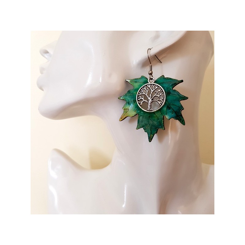 Boucles d'oreilles pendantes arbre de vie feuille érable tons vert Boucles d'oreilles pendantes arbre de vie feuille érable tons vert