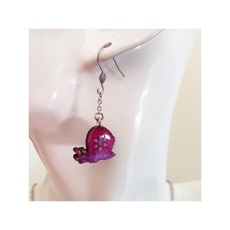 Boucles d'oreilles fantaisie escargot violet pailleté, bijou fantaisie de création artisanale française, acheter un bijou fantai Boucles d'oreilles fantaisie escargot violet pailleté, bijou fantaisie de création artisanale française, acheter un bijou fantai
